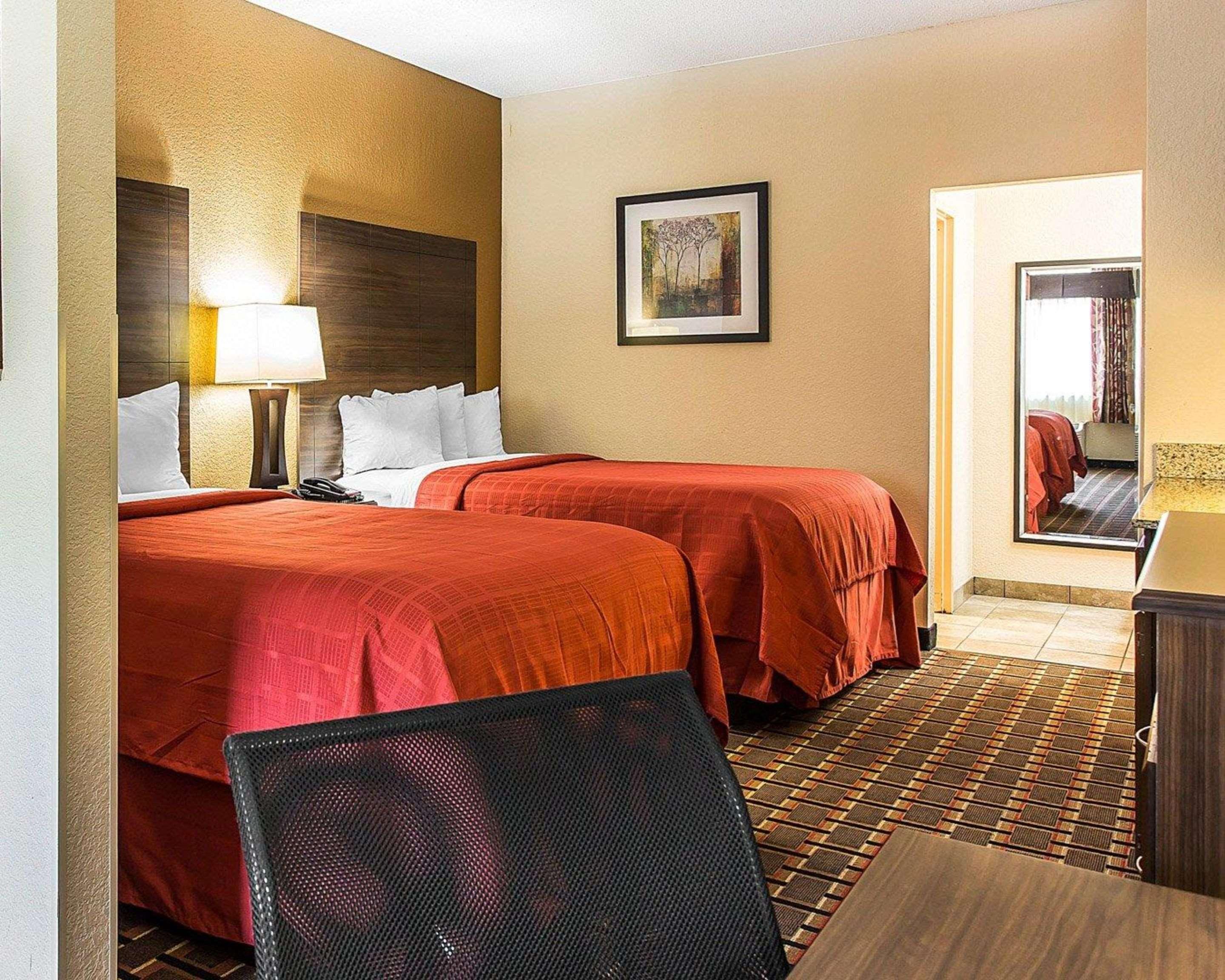 Quality Suites Centro de Convenciones Hickory Exterior foto