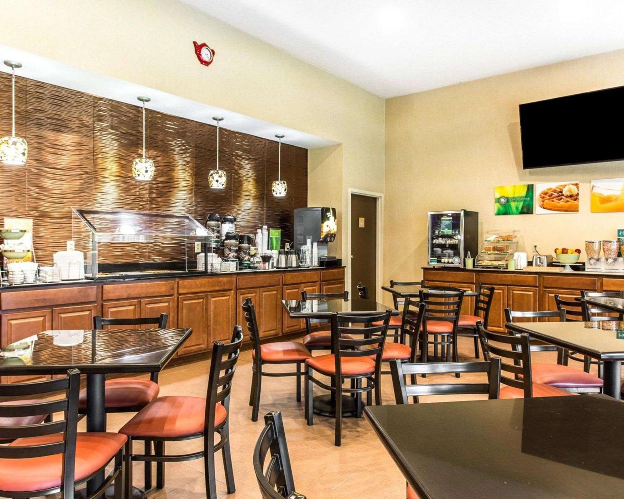 Quality Suites Centro de Convenciones Hickory Exterior foto