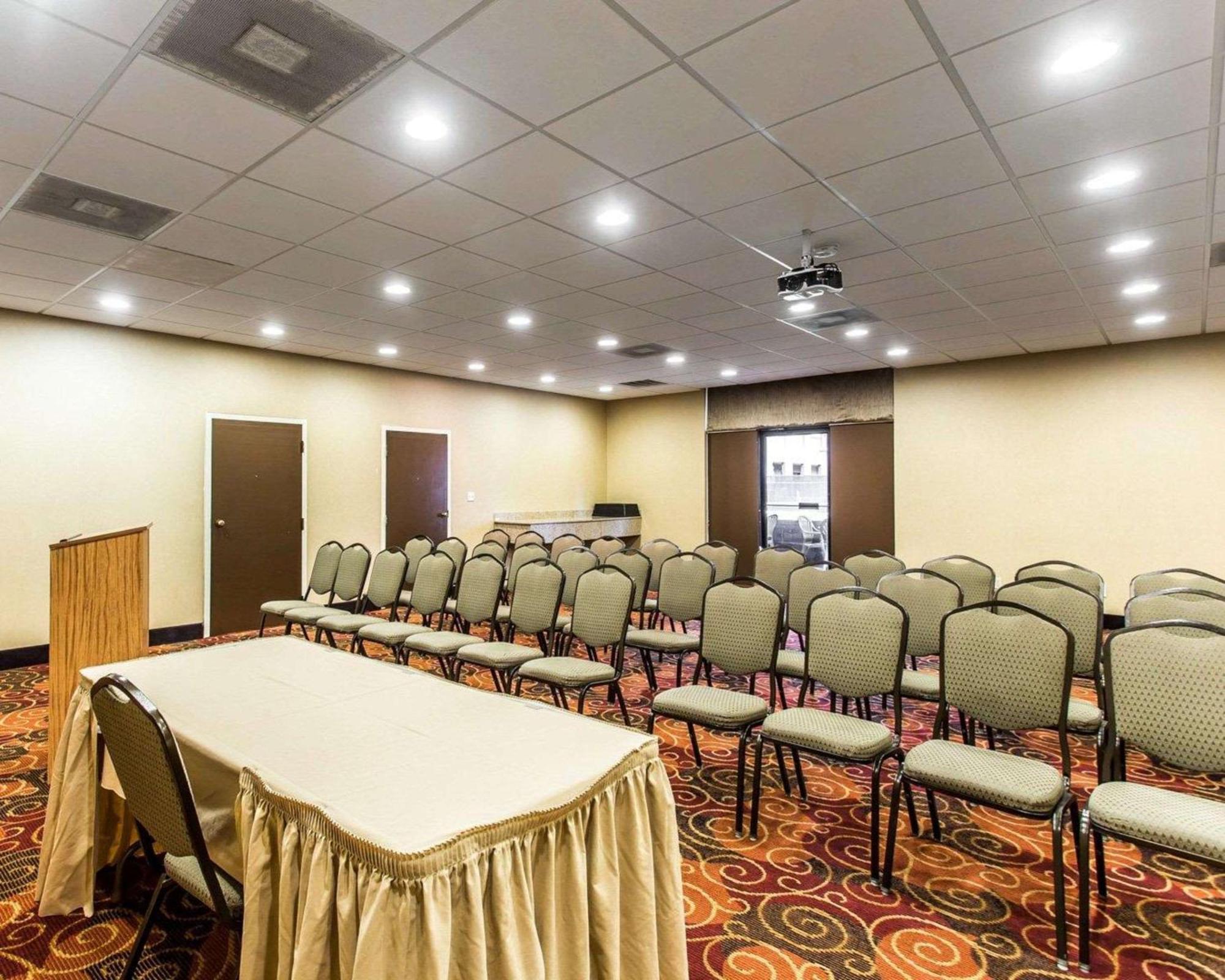 Quality Suites Centro de Convenciones Hickory Exterior foto