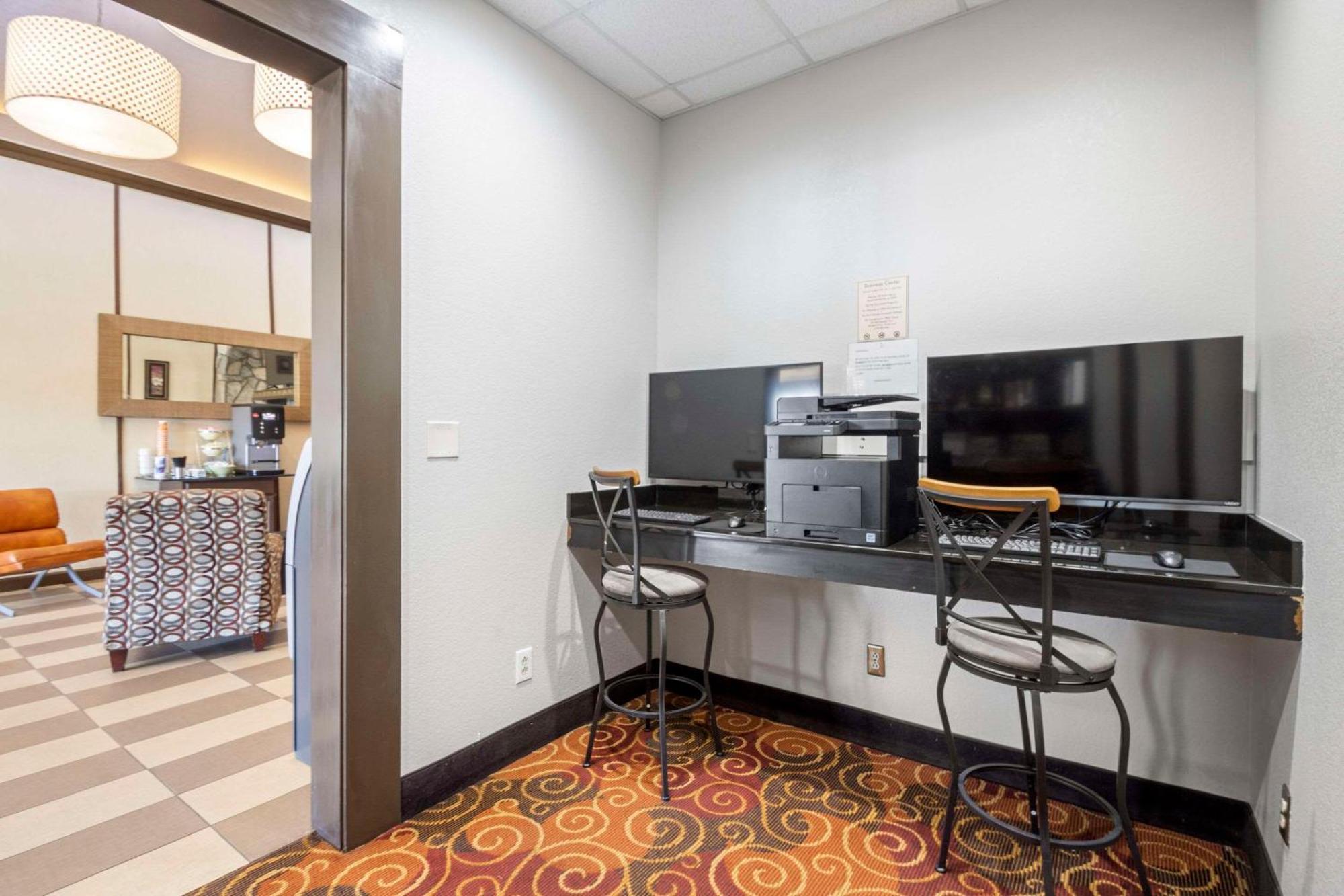 Quality Suites Centro de Convenciones Hickory Exterior foto