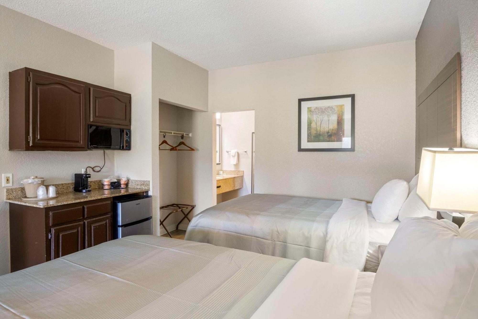 Quality Suites Centro de Convenciones Hickory Exterior foto