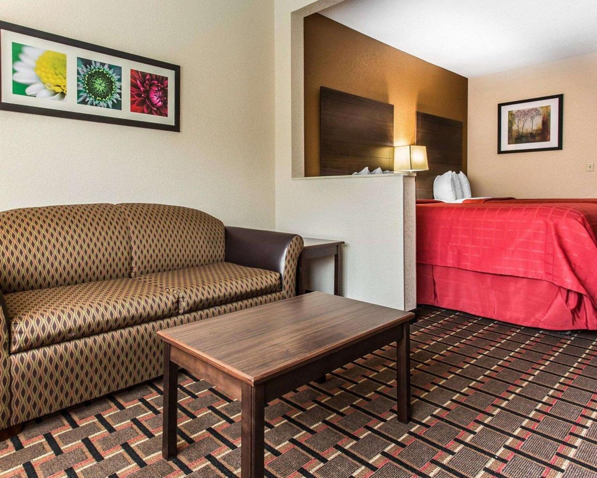 Quality Suites Centro de Convenciones Hickory Exterior foto