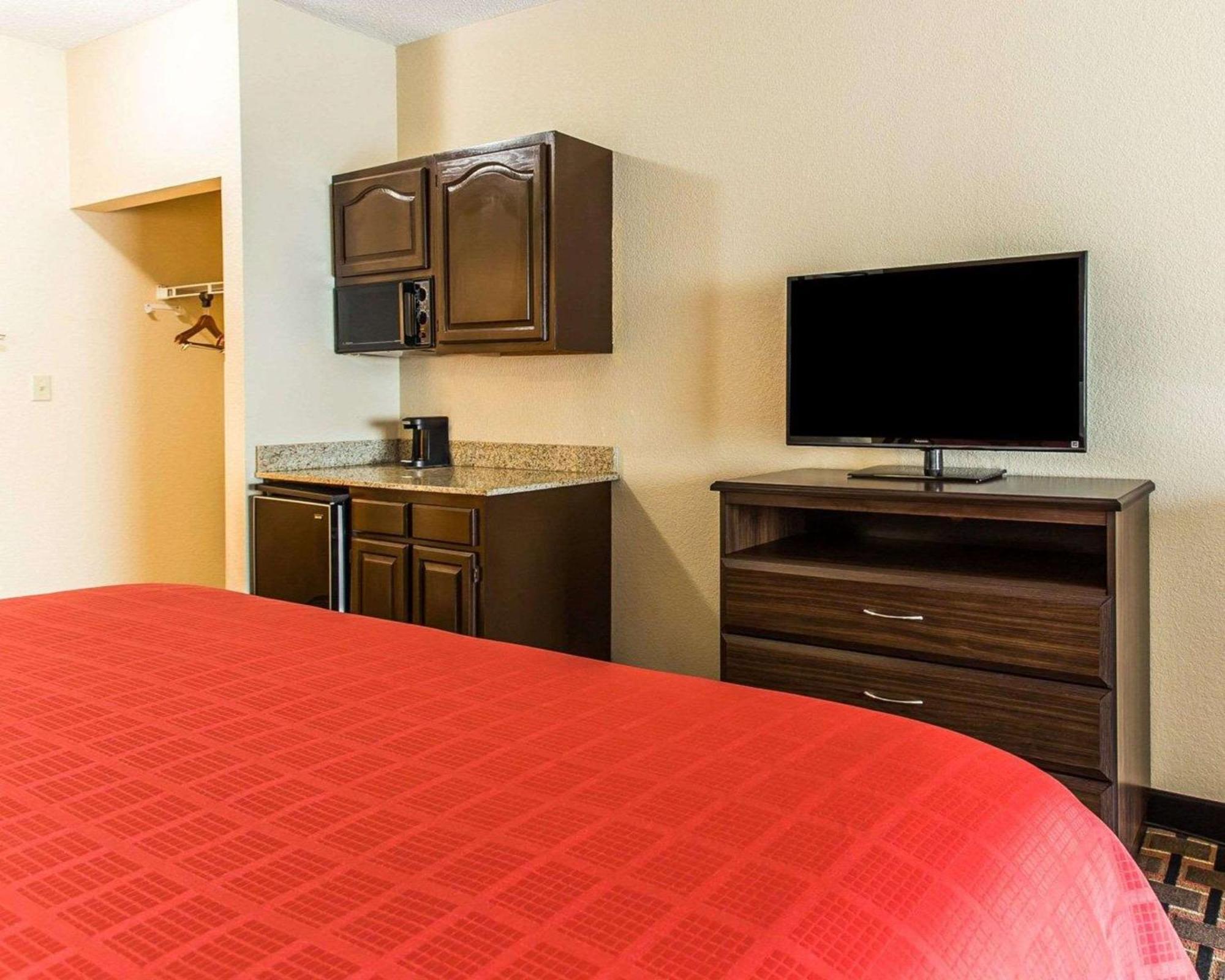 Quality Suites Centro de Convenciones Hickory Exterior foto