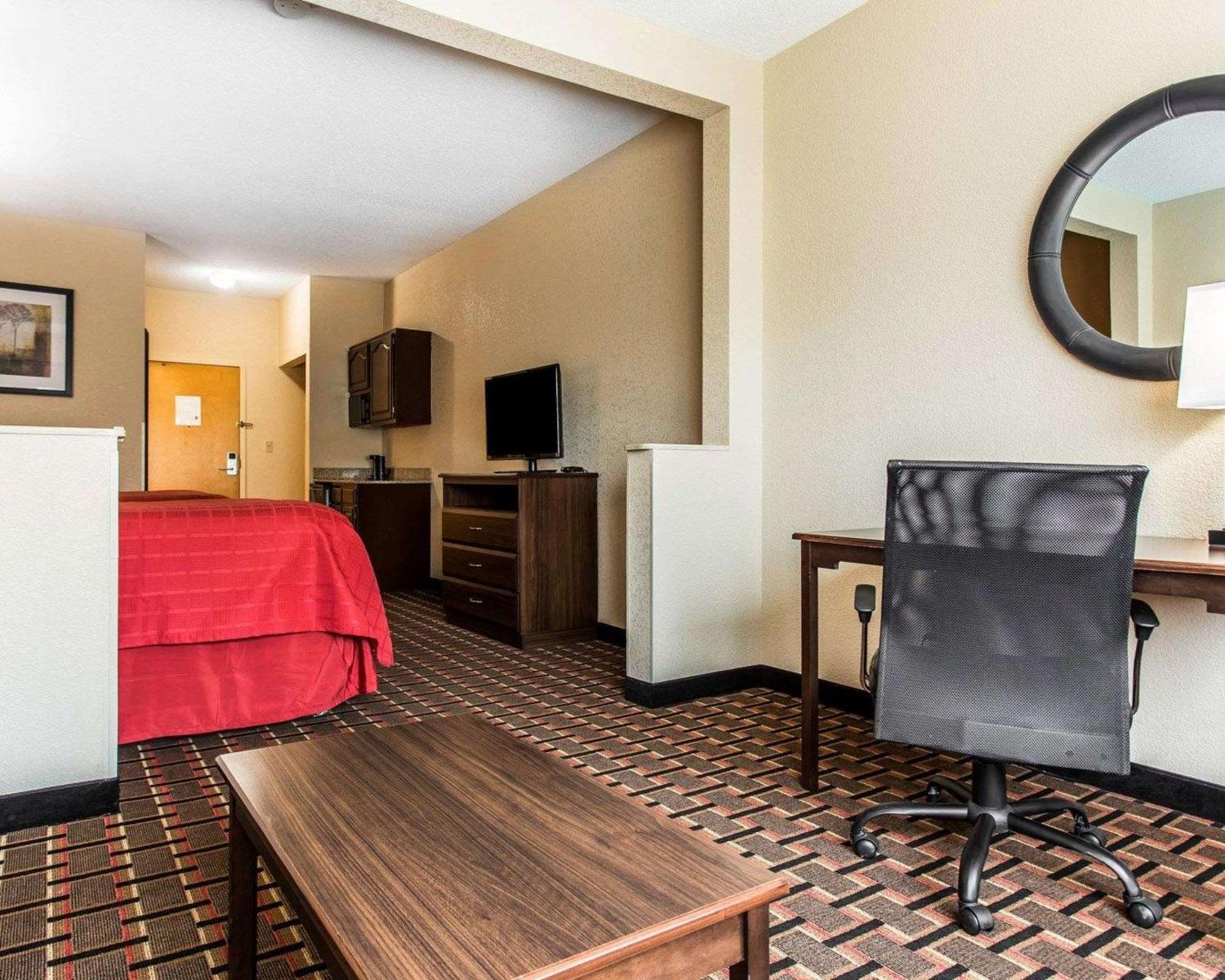 Quality Suites Centro de Convenciones Hickory Exterior foto