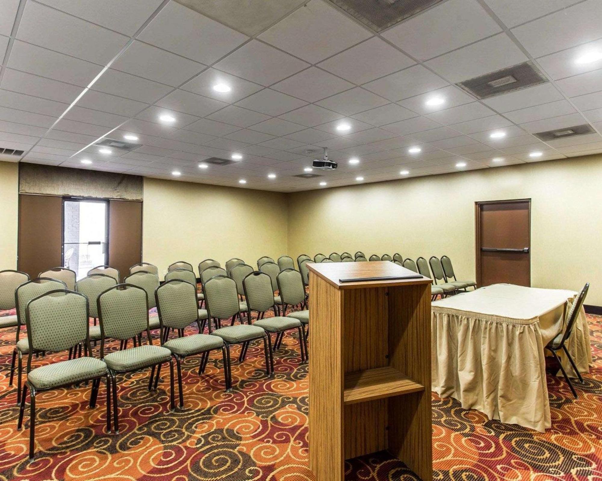Quality Suites Centro de Convenciones Hickory Exterior foto