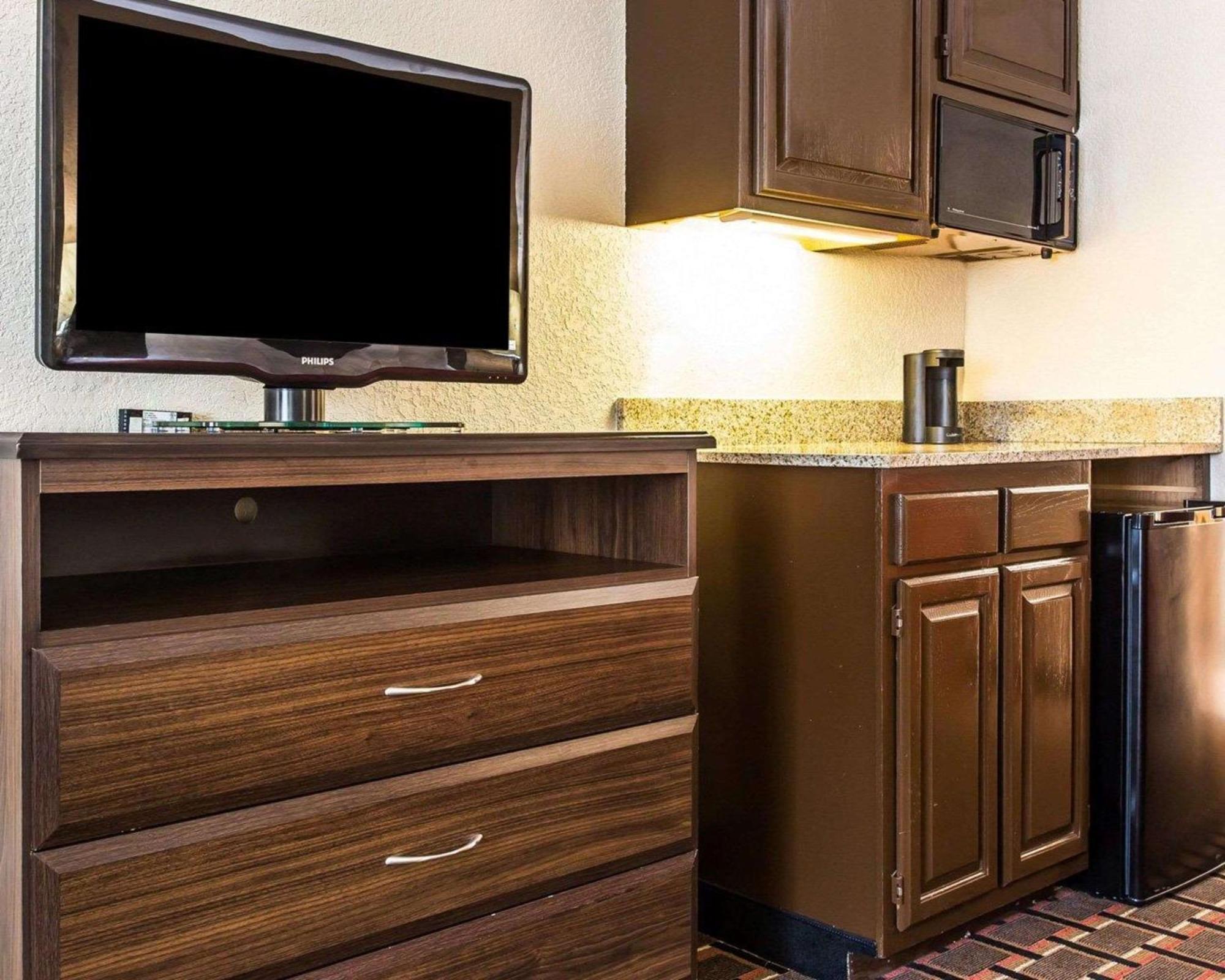Quality Suites Centro de Convenciones Hickory Exterior foto
