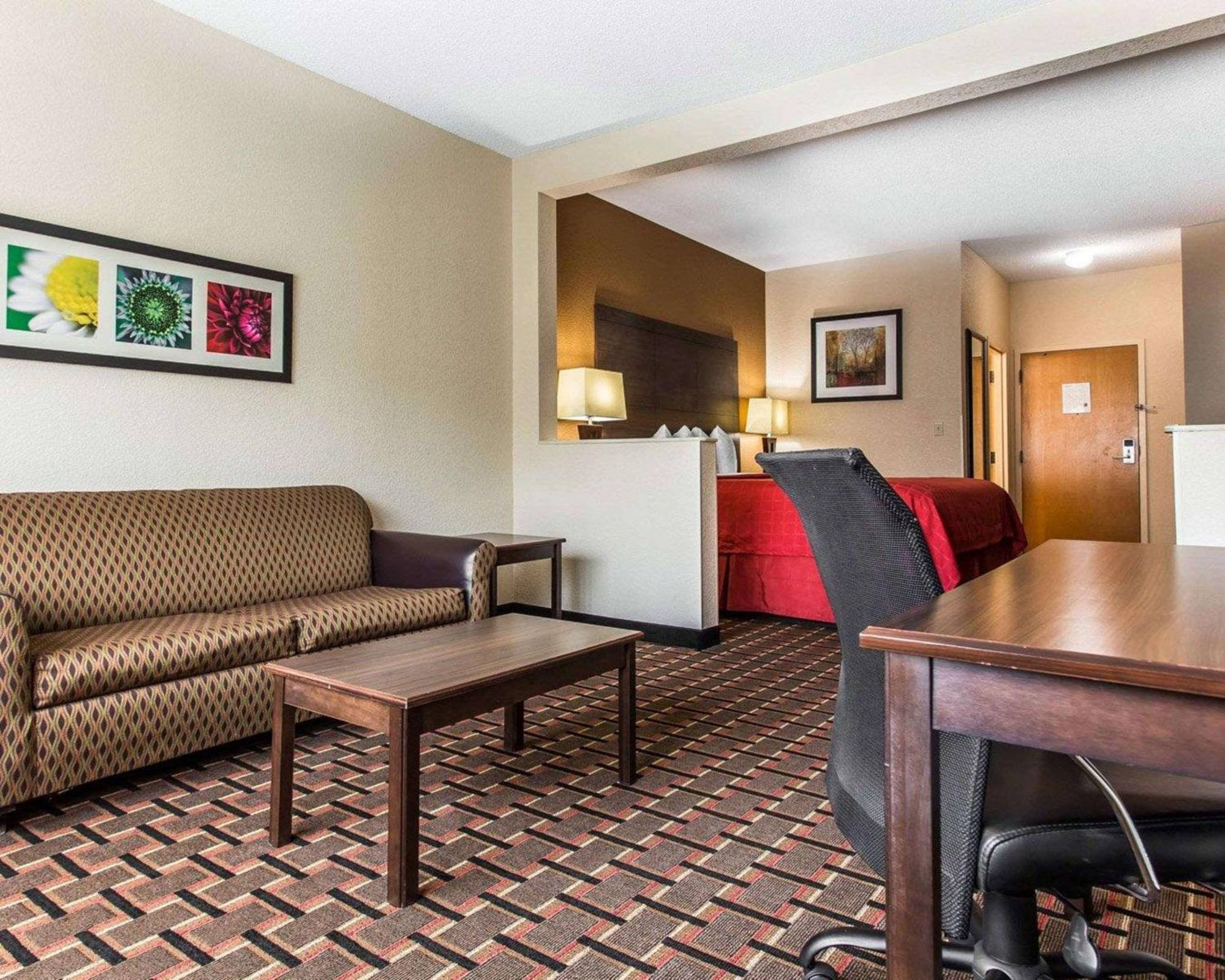 Quality Suites Centro de Convenciones Hickory Exterior foto