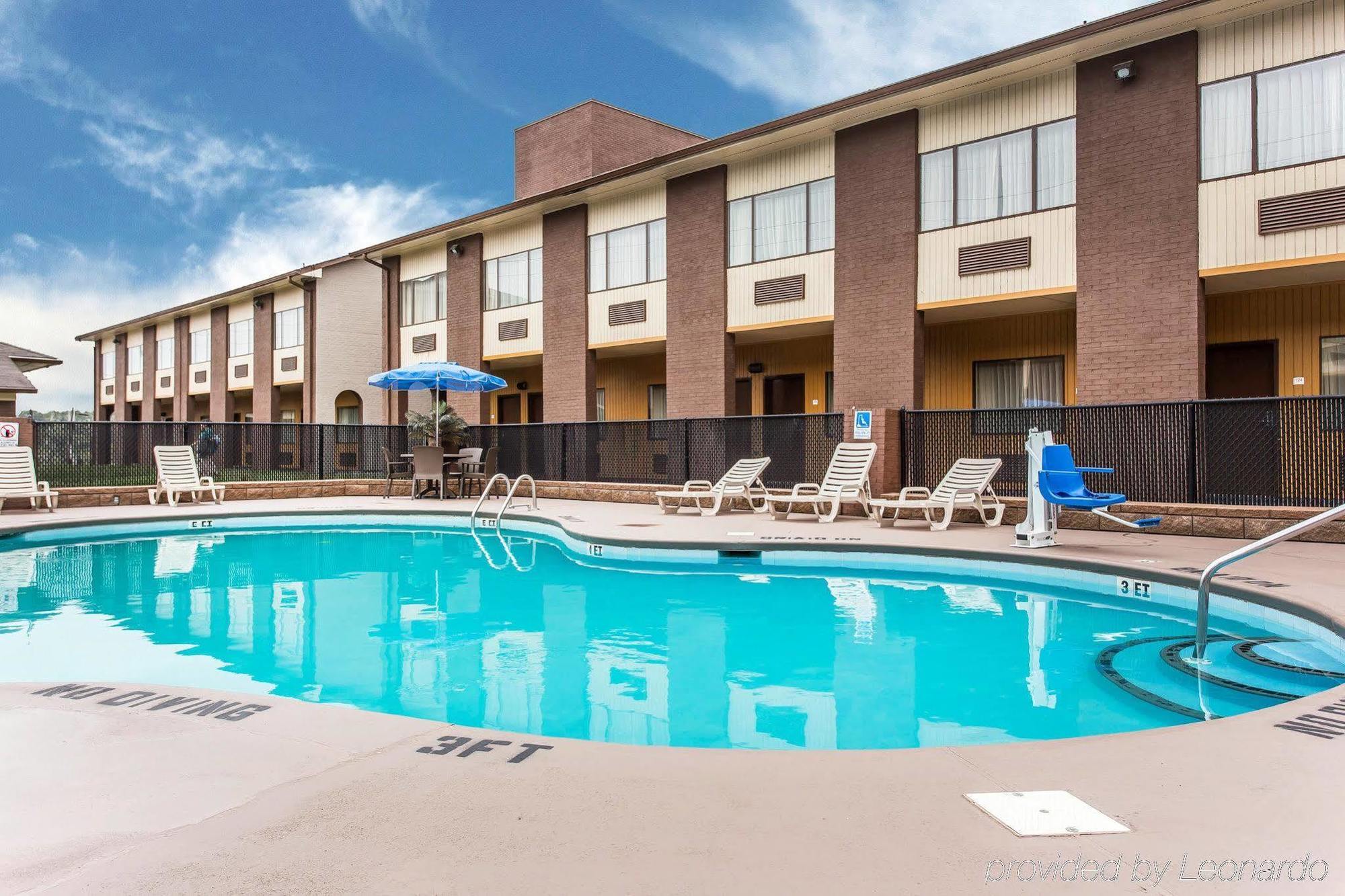 Quality Suites Centro de Convenciones Hickory Exterior foto