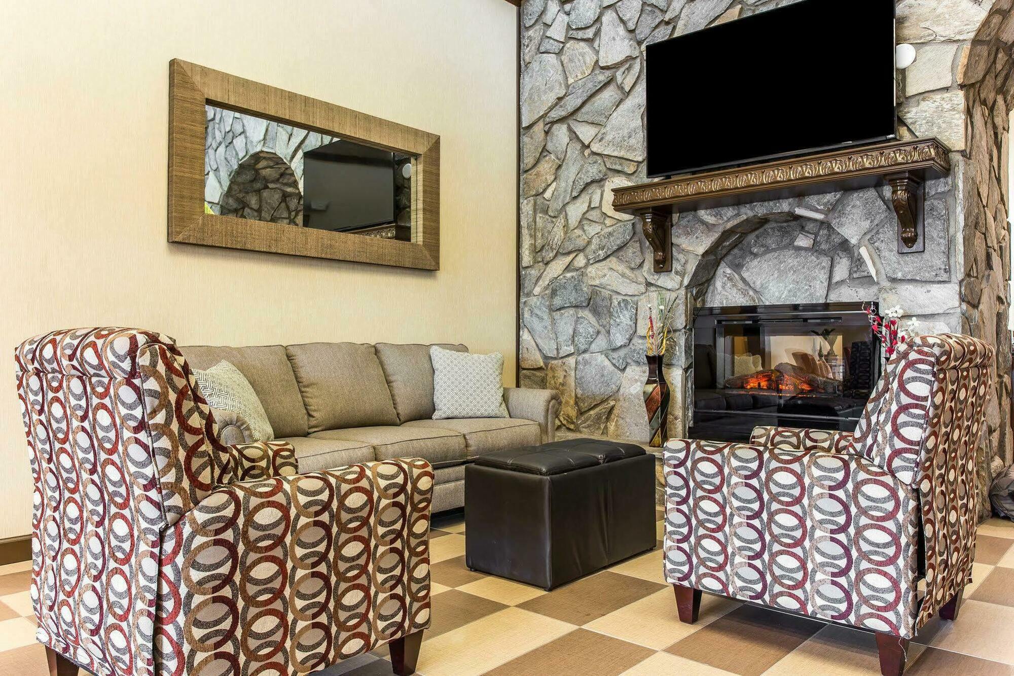 Quality Suites Centro de Convenciones Hickory Exterior foto