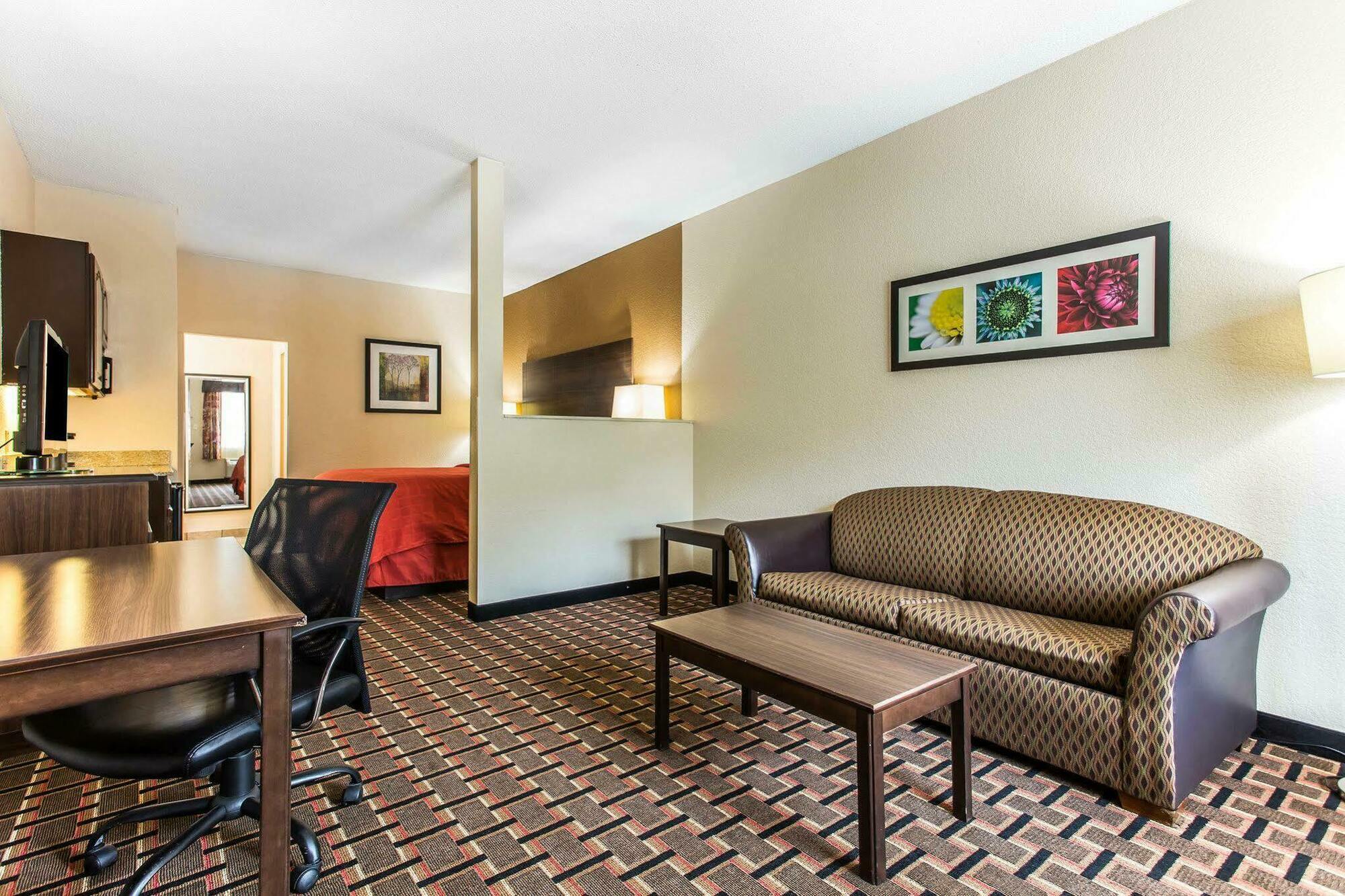 Quality Suites Centro de Convenciones Hickory Exterior foto