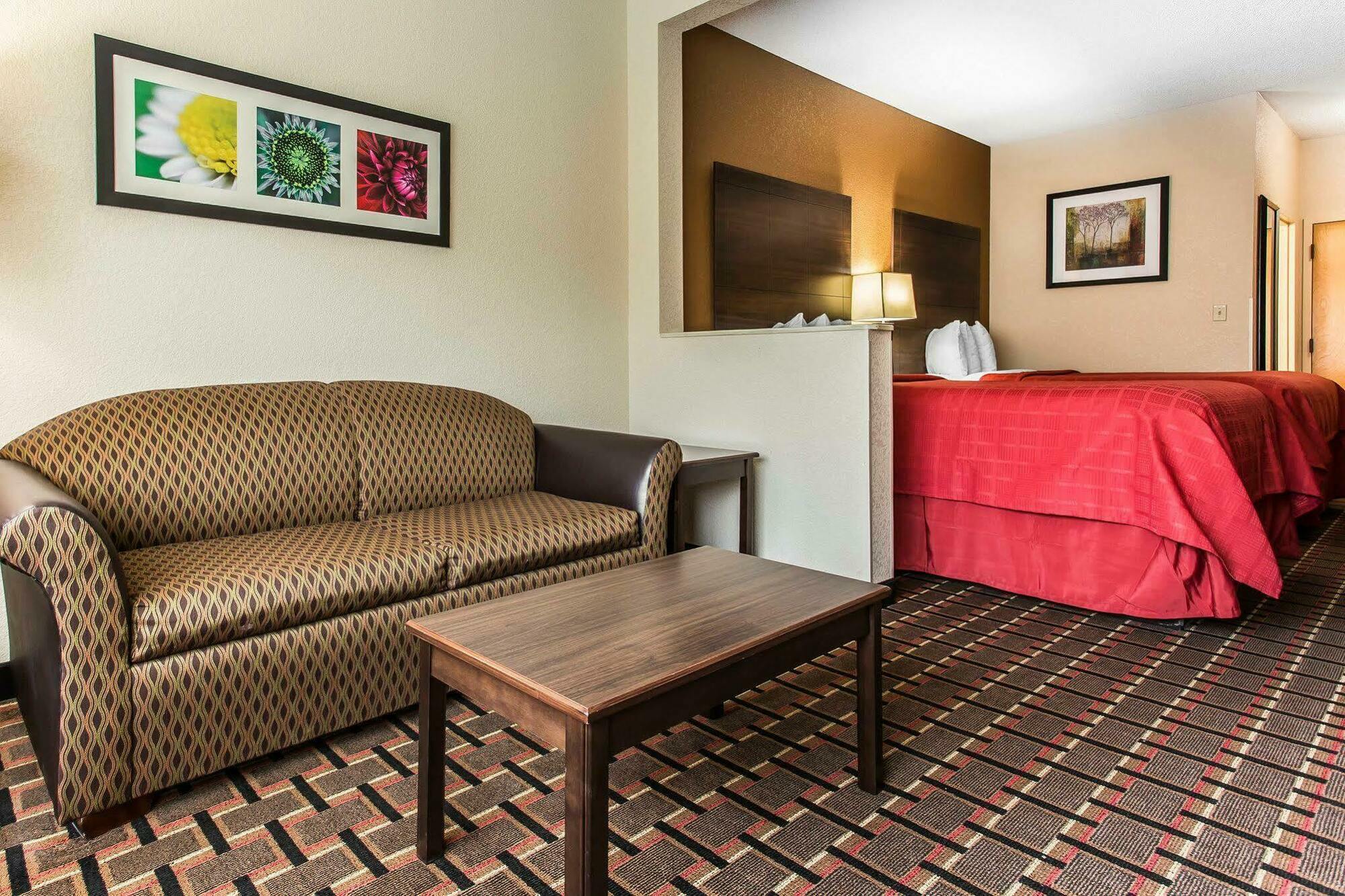 Quality Suites Centro de Convenciones Hickory Exterior foto